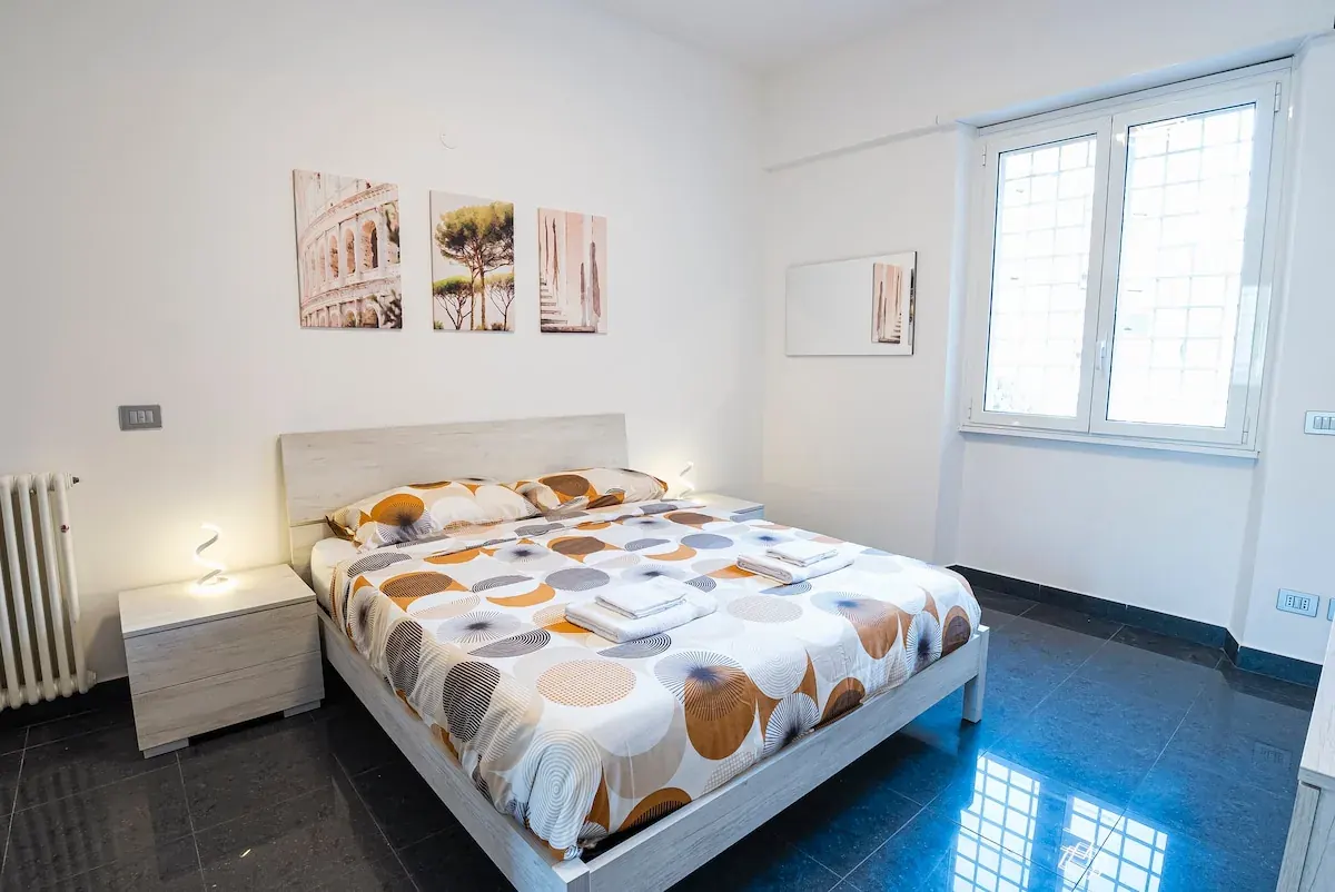 Double bed · Linen included
