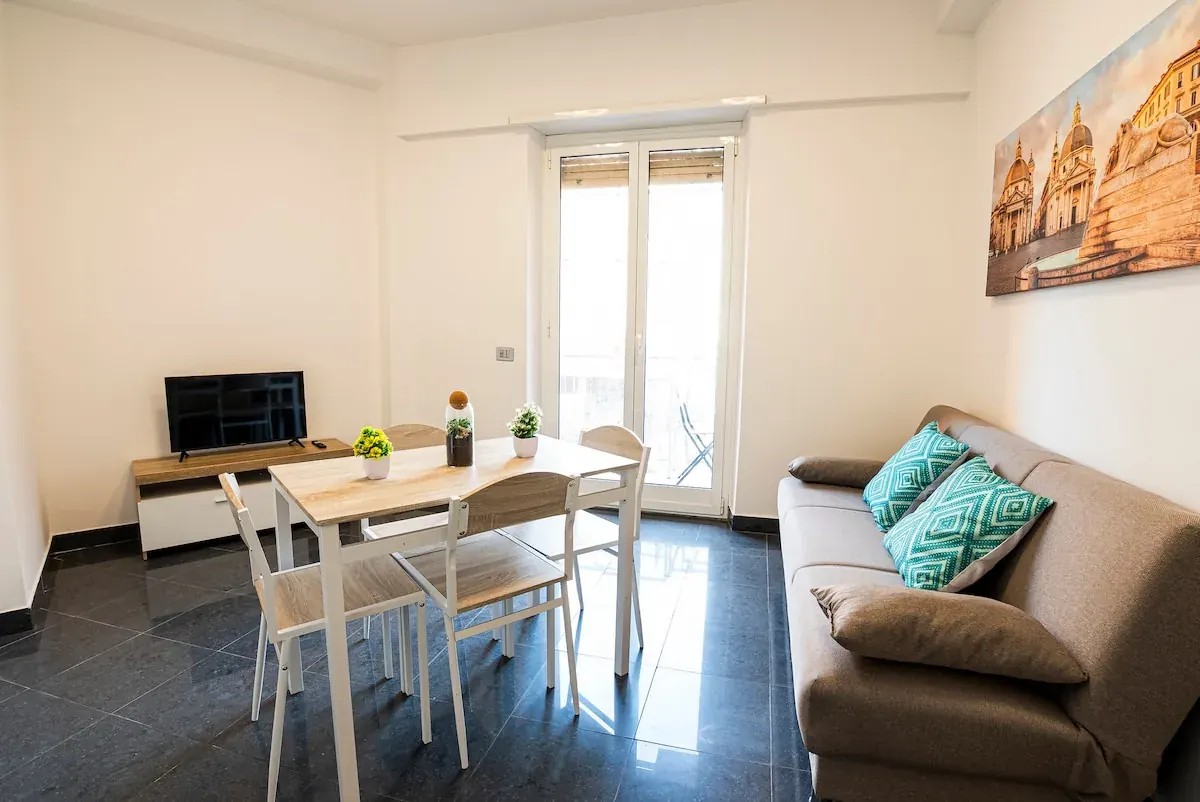 Living area · Smart TV and dining table